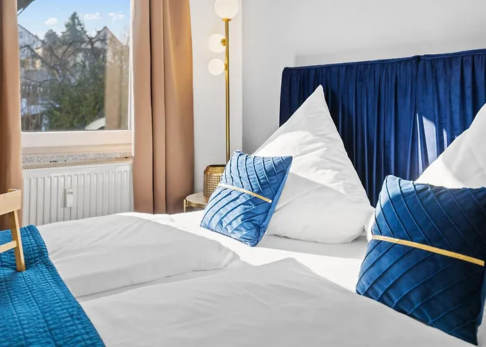 Goldcream - Modern - Netflix - Free Parking Günzburg